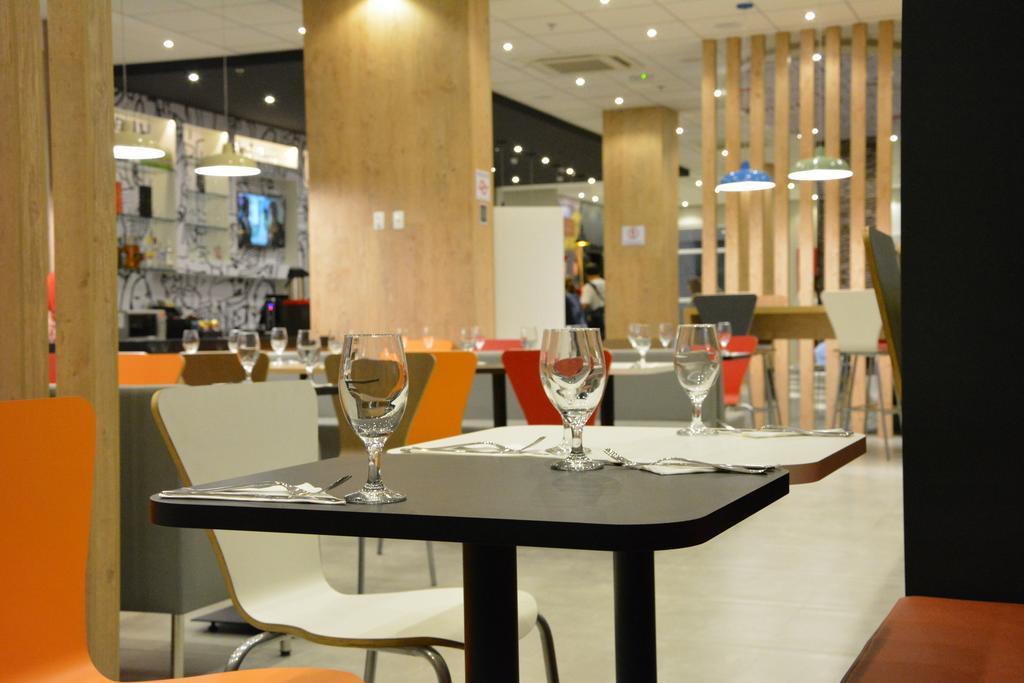 Ibis Jacarei Hotel Buitenkant foto